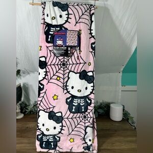 Hello Kitty 🕸️ Skeleton Plush Blanket